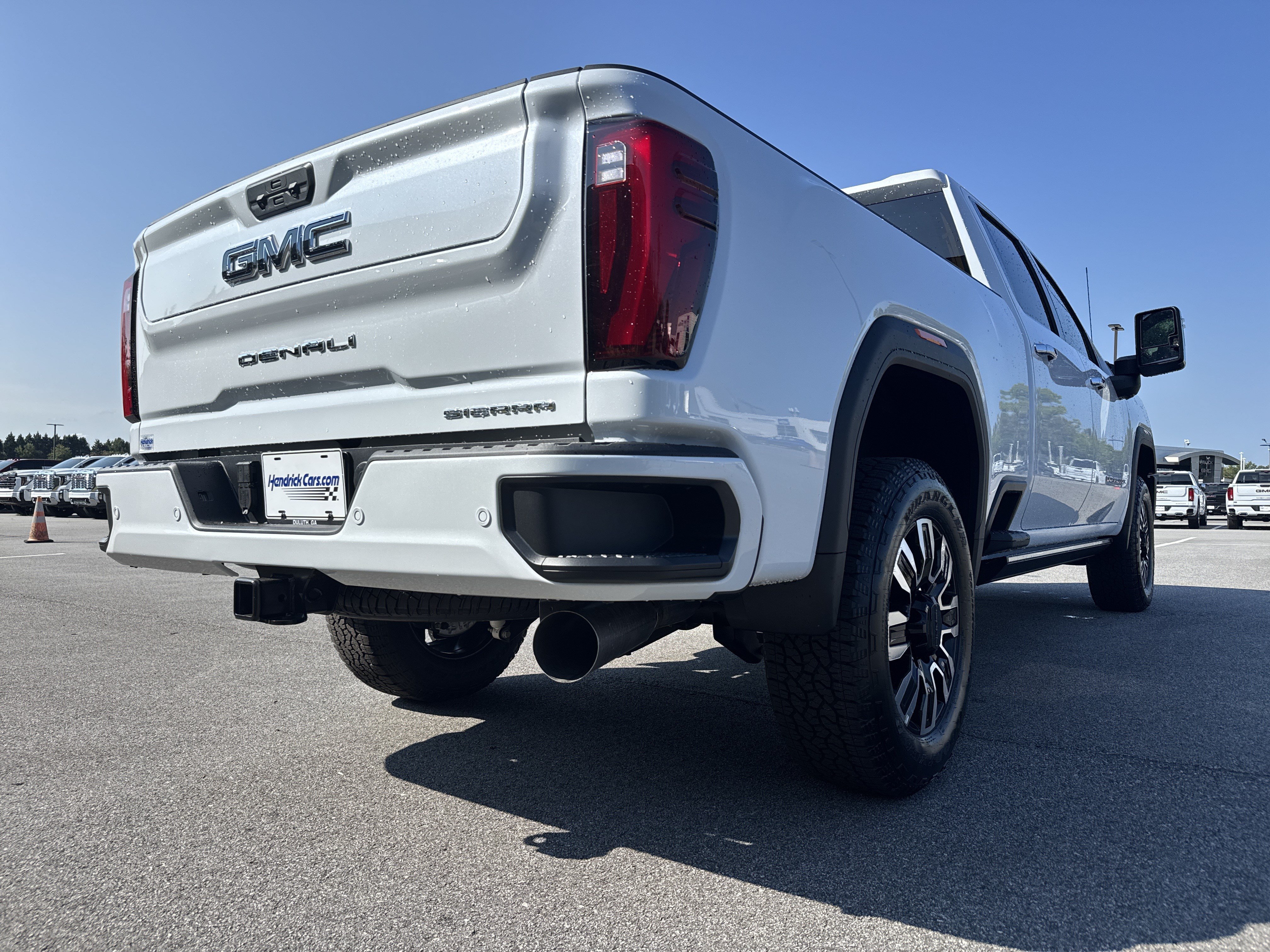 New 2026 GMC Sierra 2500 Denali Ultimate AWD/4WD image 10