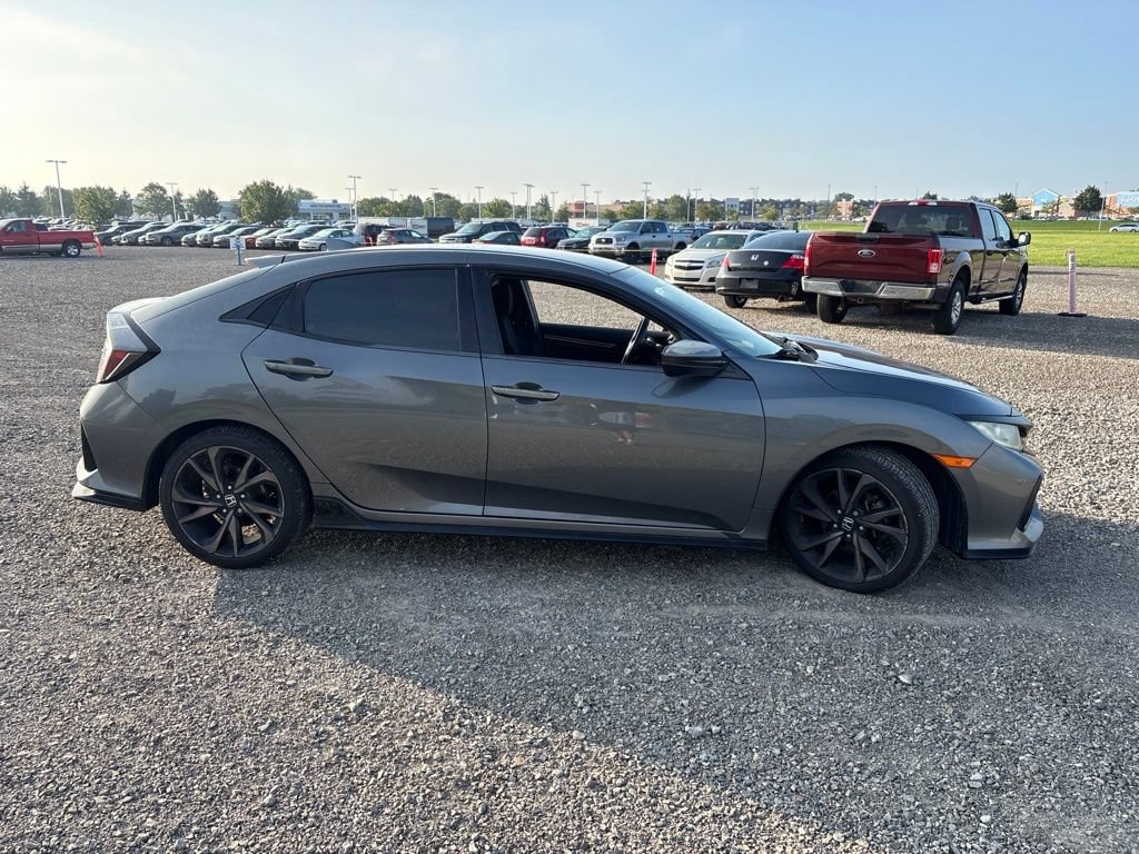 Used 2017 Honda Civic Sport image 11