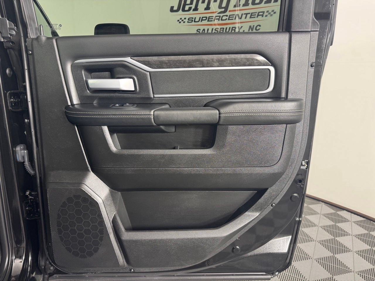 Used 2024 RAM 2500 Big Horn w/ Bed Utility Group AWD/4WD image 28