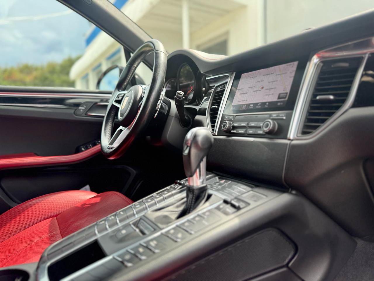 Used 2017 Porsche Macan S AWD/4WD image 56