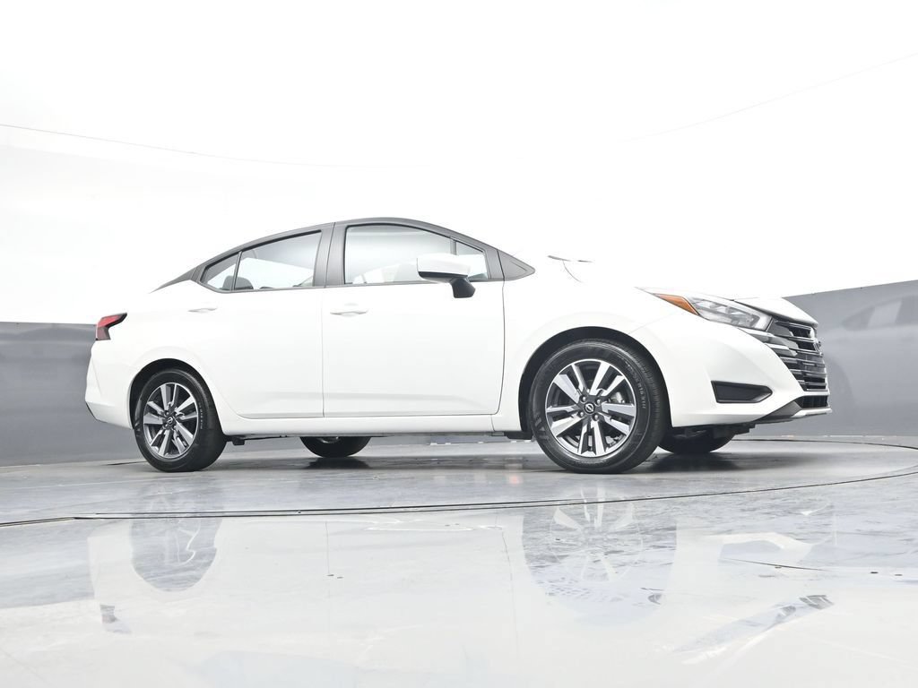 Used 2025 Nissan Versa SV FWD image 29