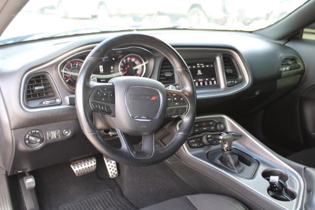 Used 2019 Dodge Challenger R/T RWD image 16