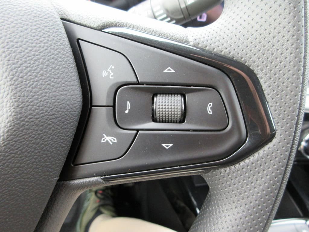 New 2026 Chevrolet Trax LT FWD image 25