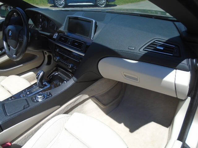 Used 2012 BMW 650i xDrive Convertible w/ Premium Sound Pkg AWD/4WD image 13