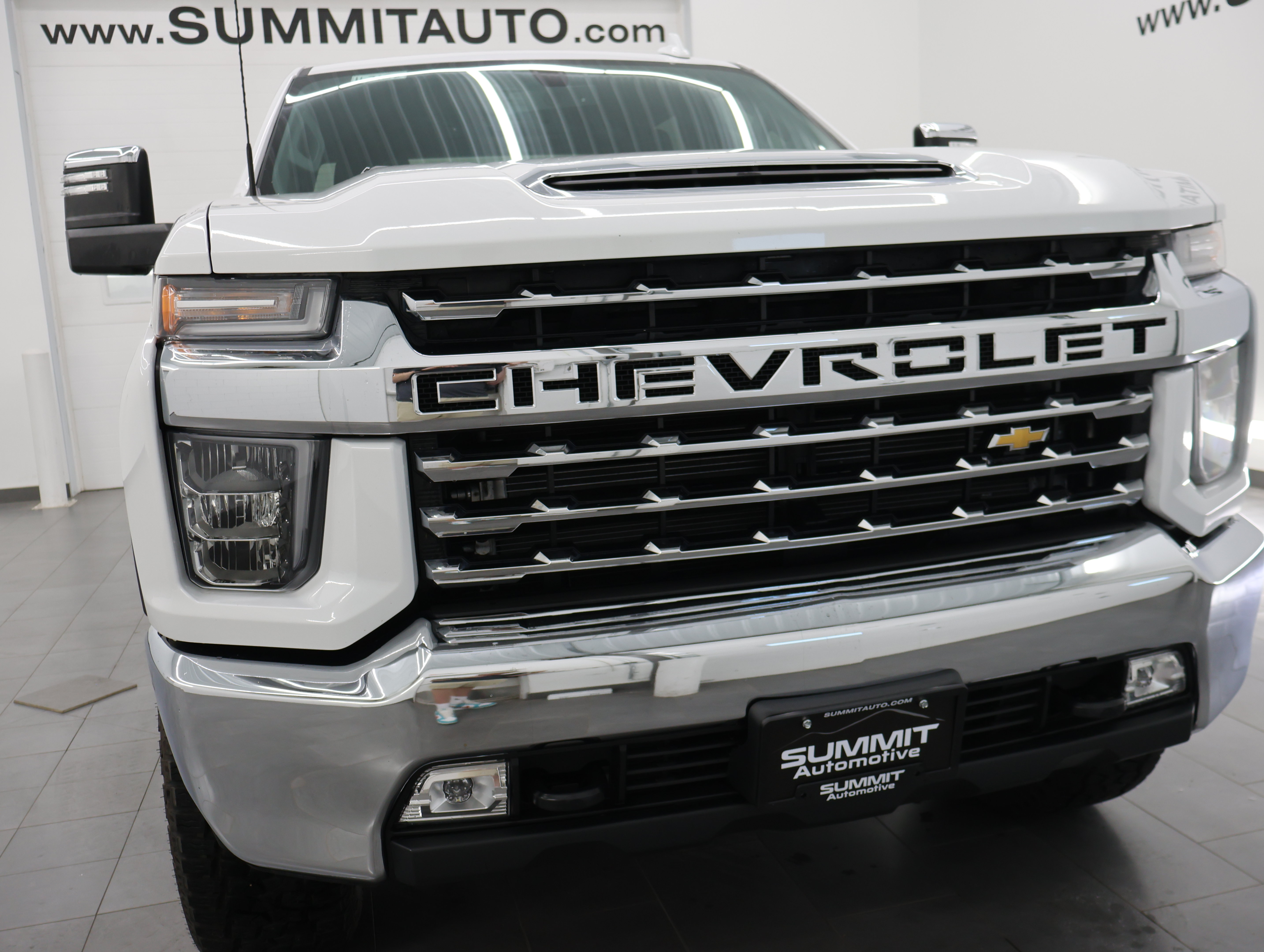 Used 2023 Chevrolet Silverado 2500 LTZ AWD/4WD image 21