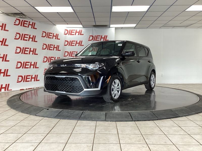 Certified 2023 Kia Soul LX FWD image 3