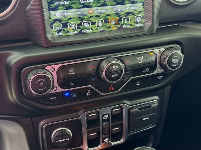 Used 2022 Jeep Wrangler Unlimited Sahara image 16