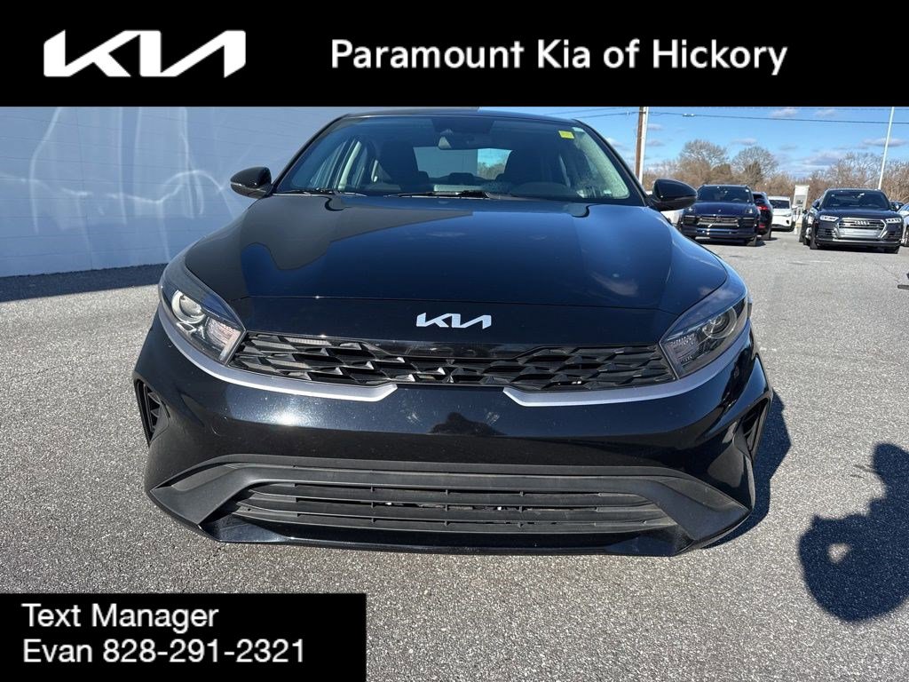 Used 2024 Kia Forte LXS w/ LXS Technology Package image 2