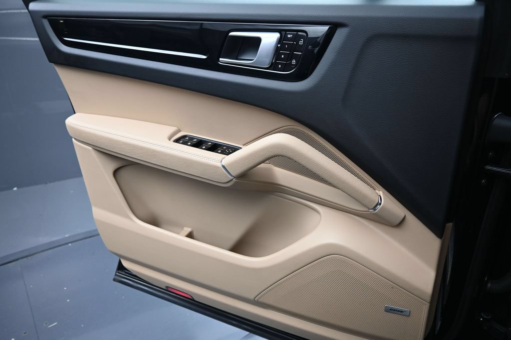 Certified 2021 Porsche Cayenne S AWD/4WD image 24
