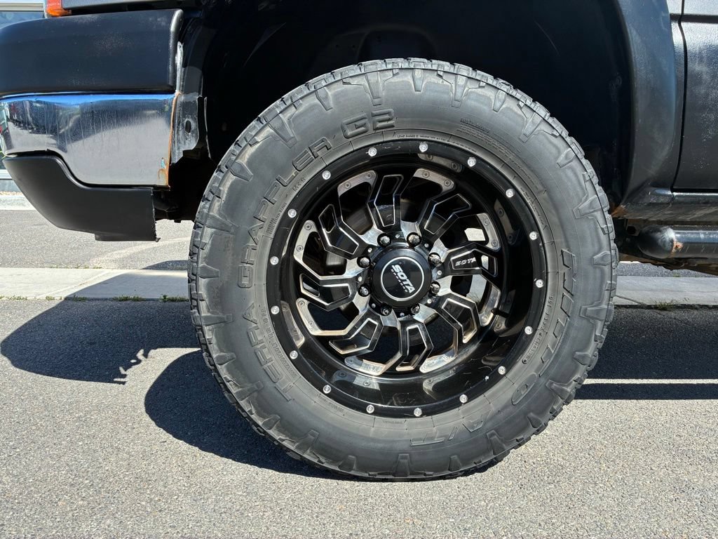 Used 2006 Chevrolet Silverado 2500 LT w/ Heavy-Duty Power Package AWD/4WD image 35