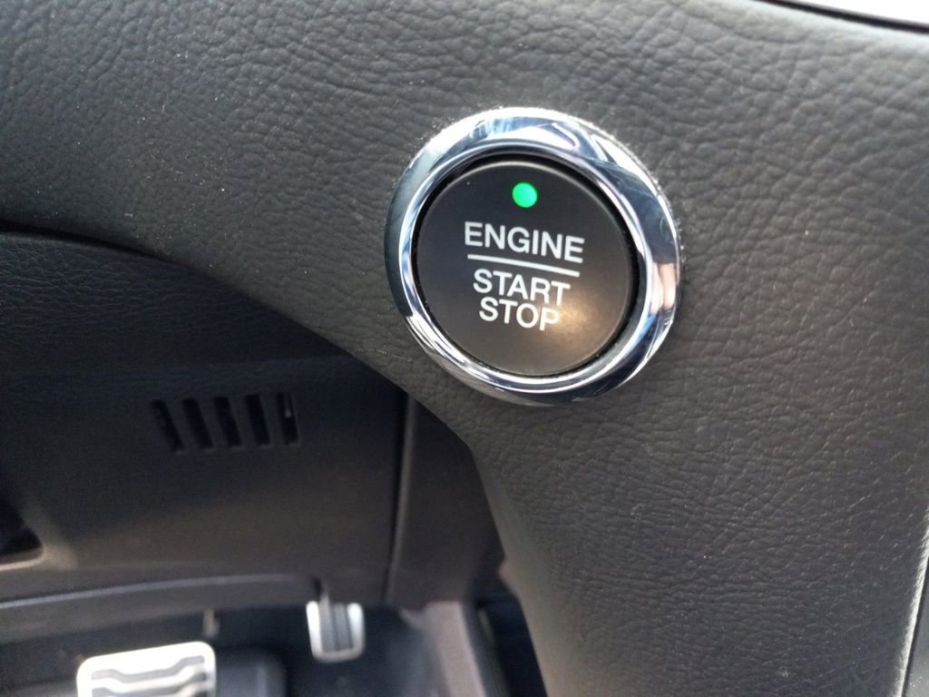 Used 2021 Ford Edge ST-Line w/ Cold Weather Package image 31