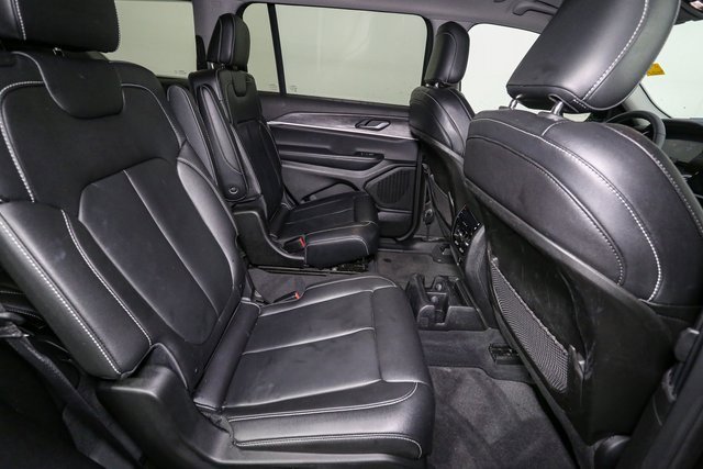 Used 2023 Jeep Grand Cherokee L Limited image 20