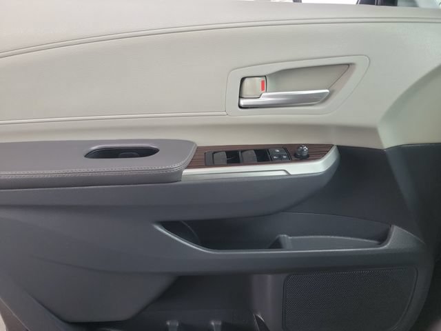 Used 2022 Toyota Sienna XLE w/ XLE Plus Package FWD image 20