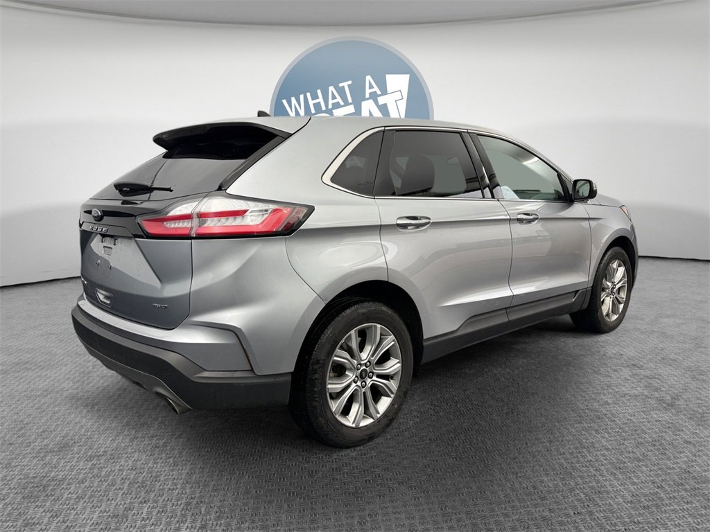 Used 2024 Ford Edge Titanium image 3