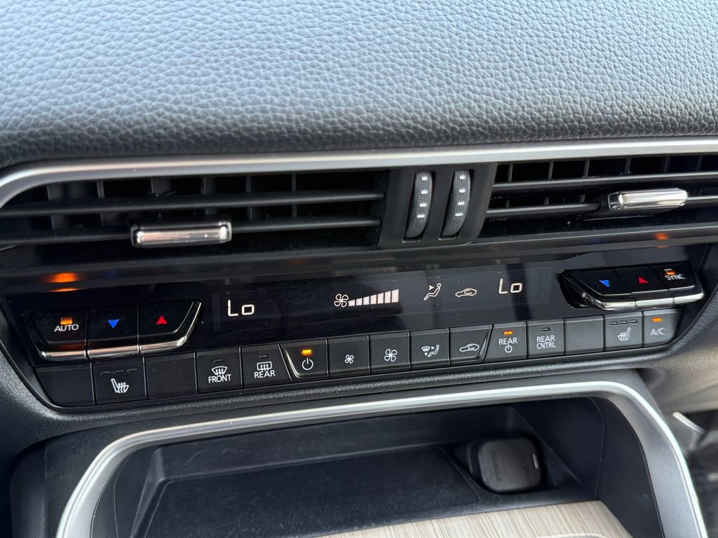 Used 2024 MAZDA CX-90 Plug-In Hybrid w/ Preferred image 16