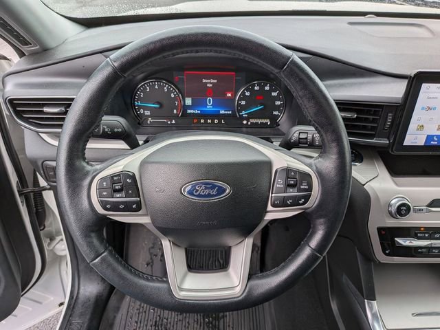 Certified 2023 Ford Explorer XLT w/ Equipment Group 202A image 9