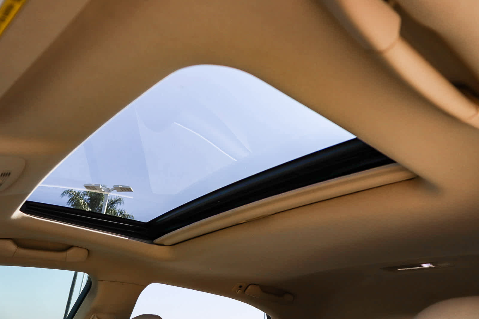 Used 2014 Lexus RX 450h FWD image 33