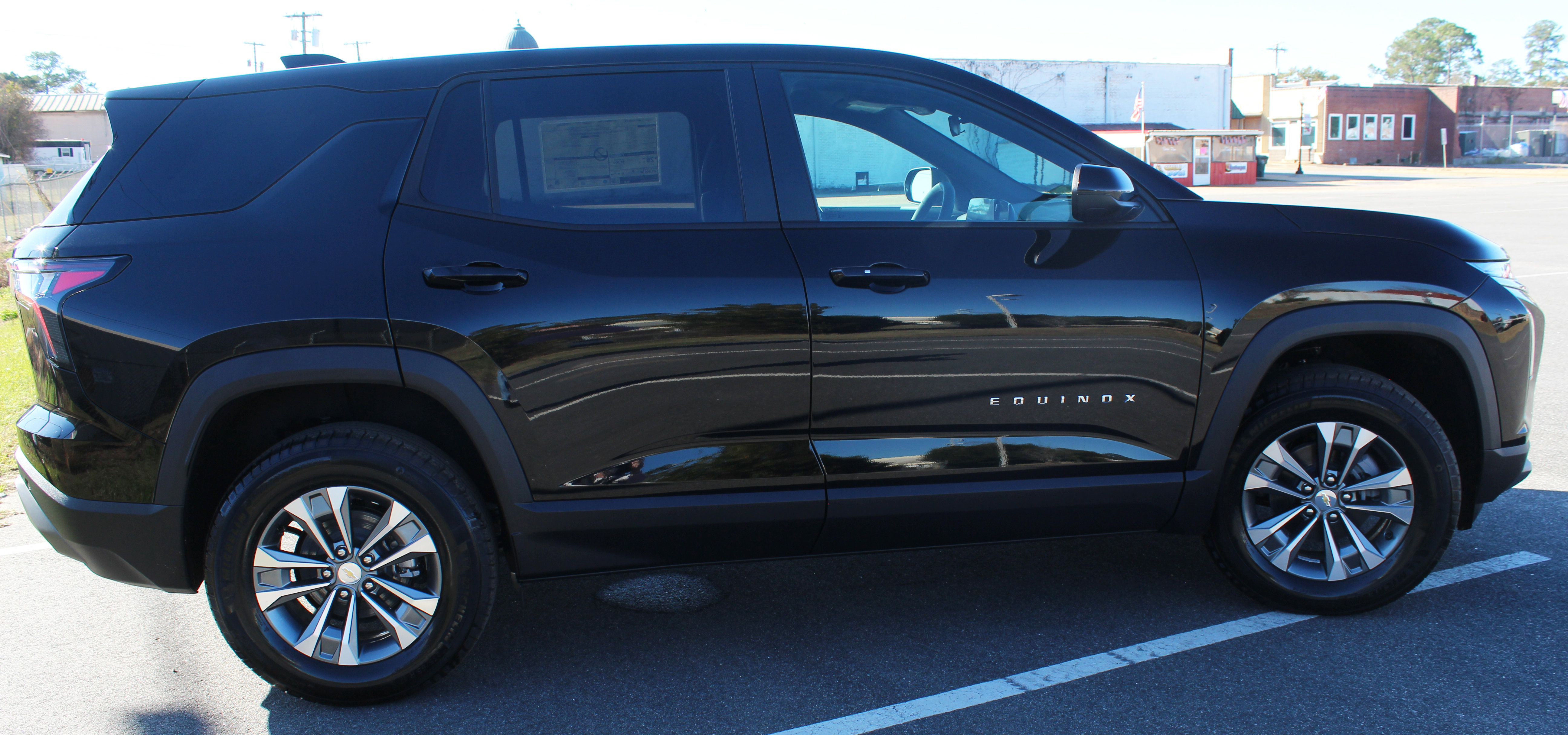 New 2026 Chevrolet Equinox LT w/ Convenience Package II image 9