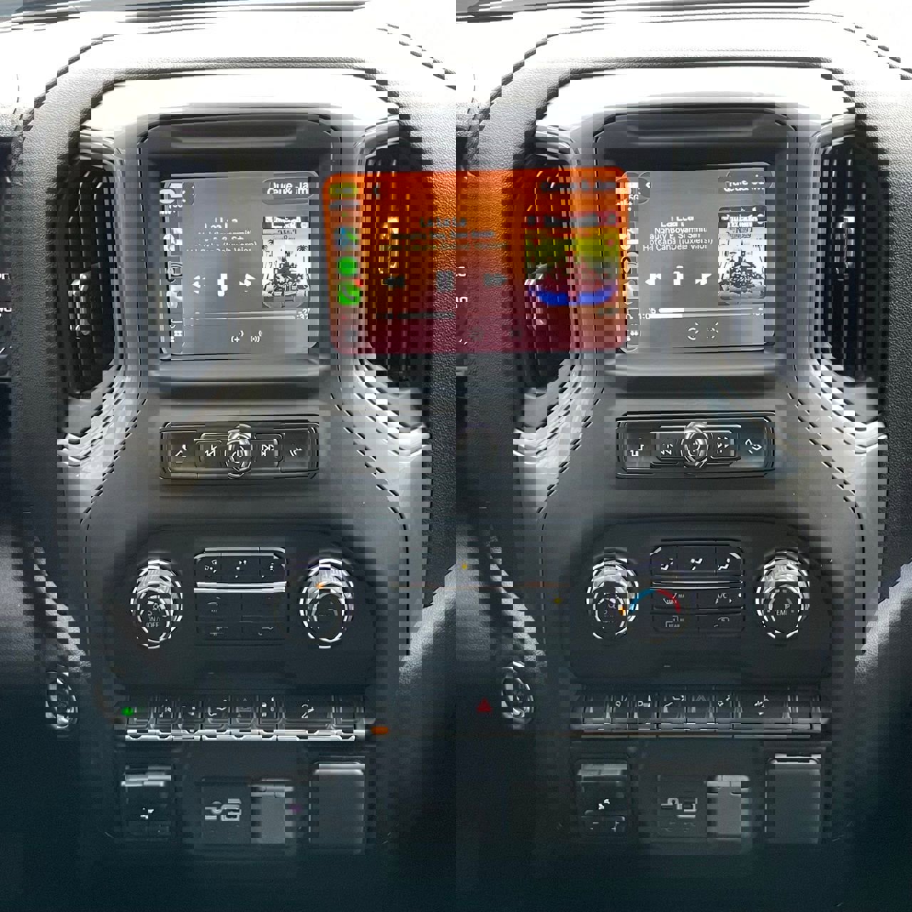 Used 2025 Chevrolet Silverado 2500 Custom w/ Custom Value Package image 18