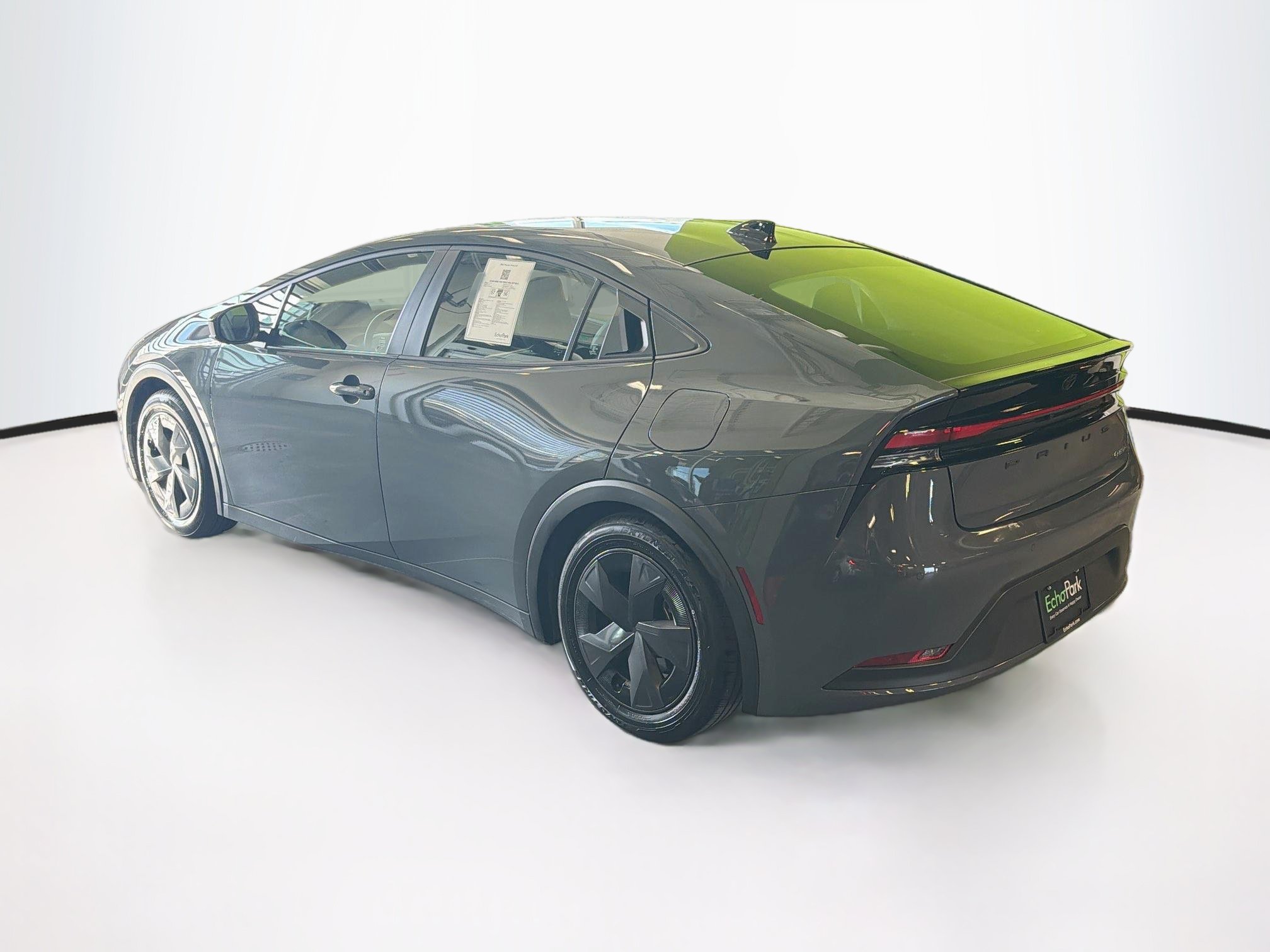 Used 2026 Toyota Prius LE FWD image 5