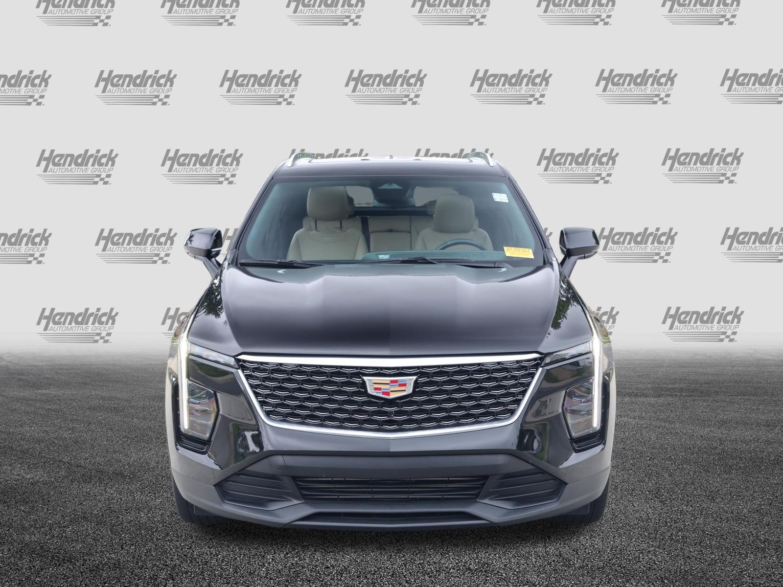 Used 2024 Cadillac XT4 Luxury w/ Cold Weather Package AWD/4WD image 3