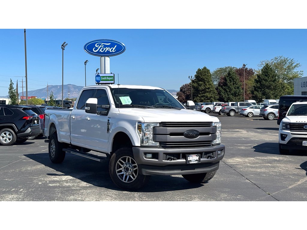 Used 2018 Ford F350 Lariat image 1