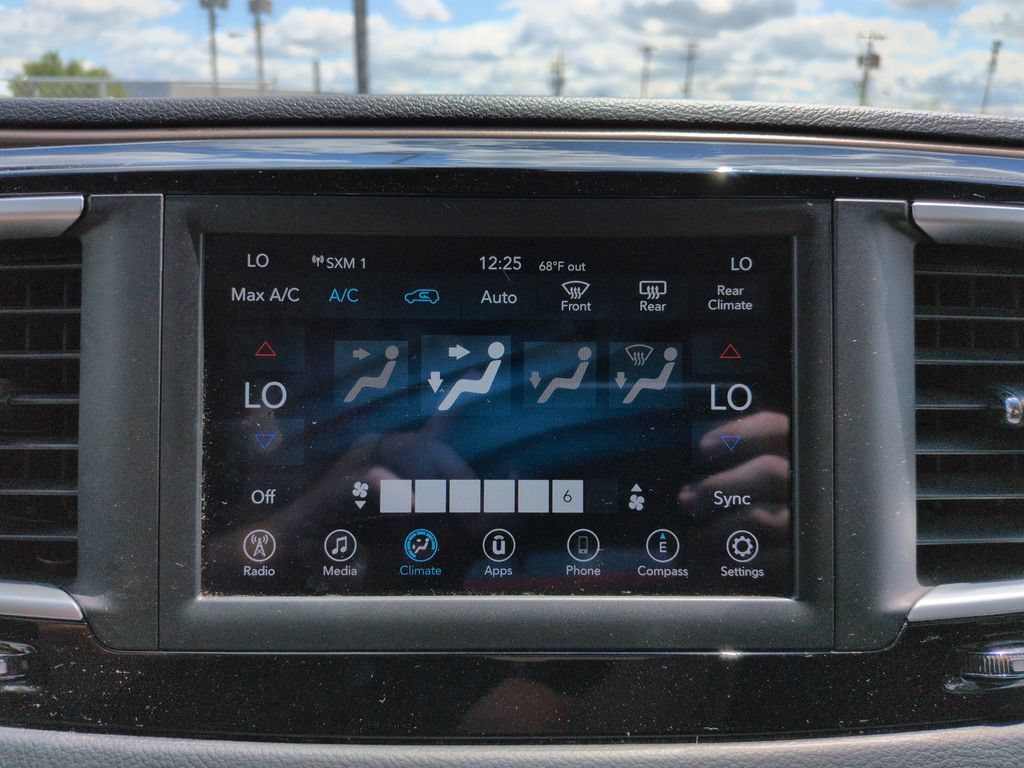 Used 2018 Chrysler Pacifica Touring Plus FWD image 20