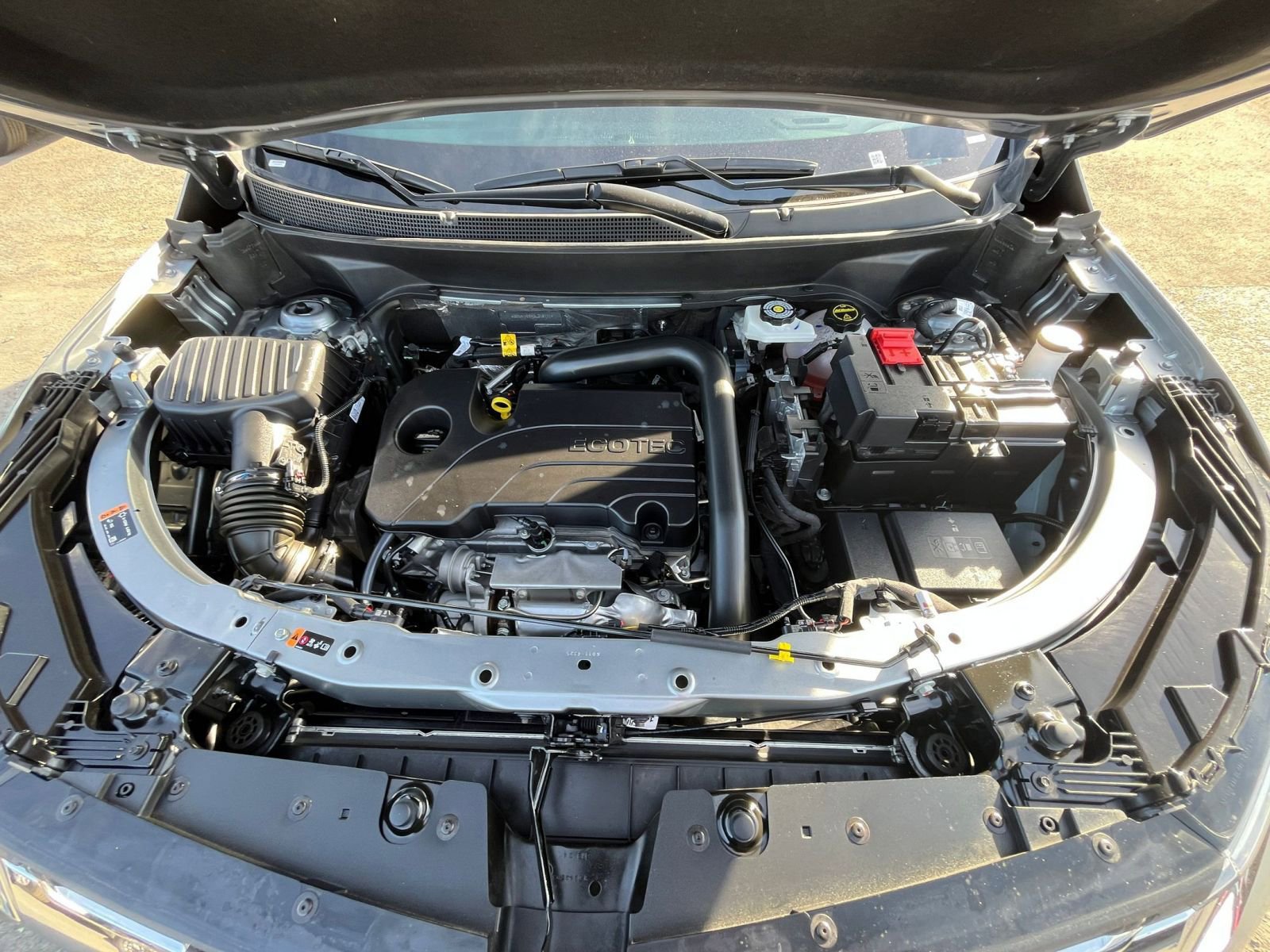 Used 2025 Chevrolet Equinox LT image 36