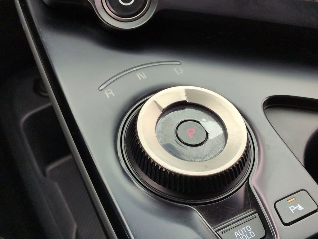 Certified 2025 Kia EV6 Light RWD image 16