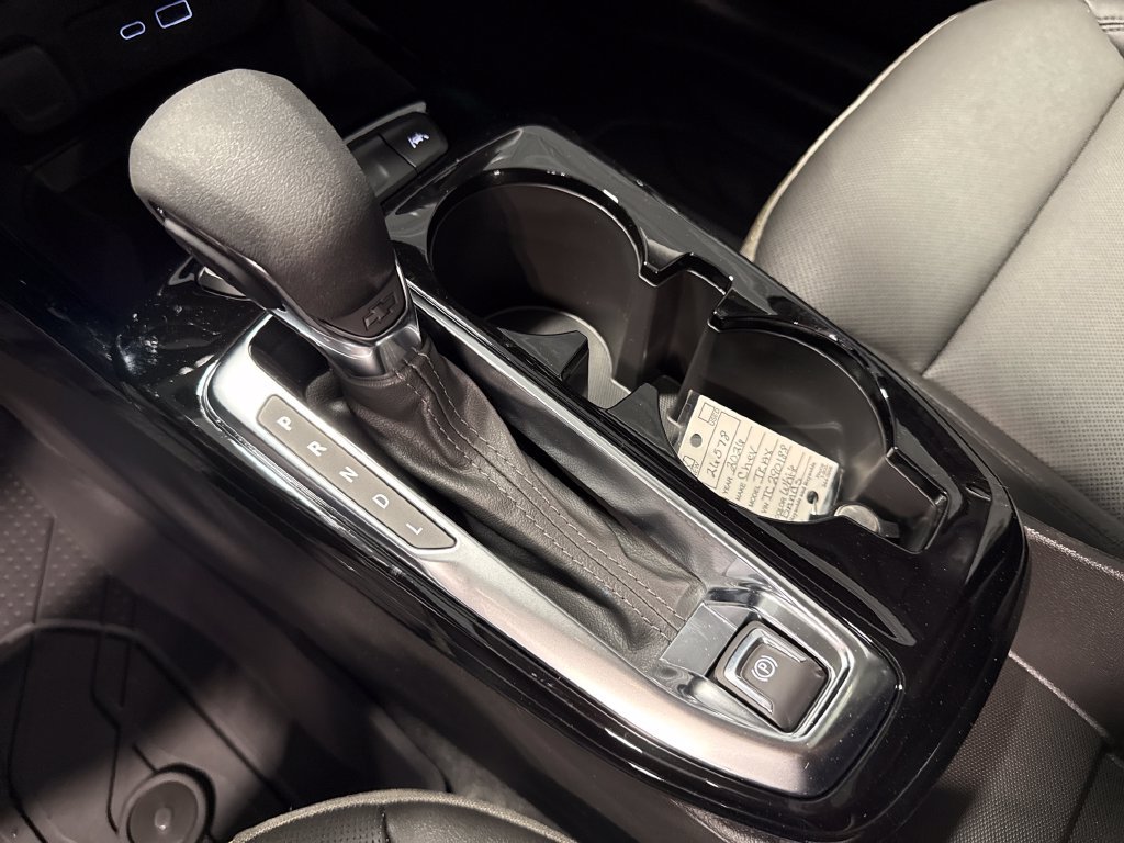 New 2026 Chevrolet Trax ACTIV w/ Sunroof Package FWD image 18