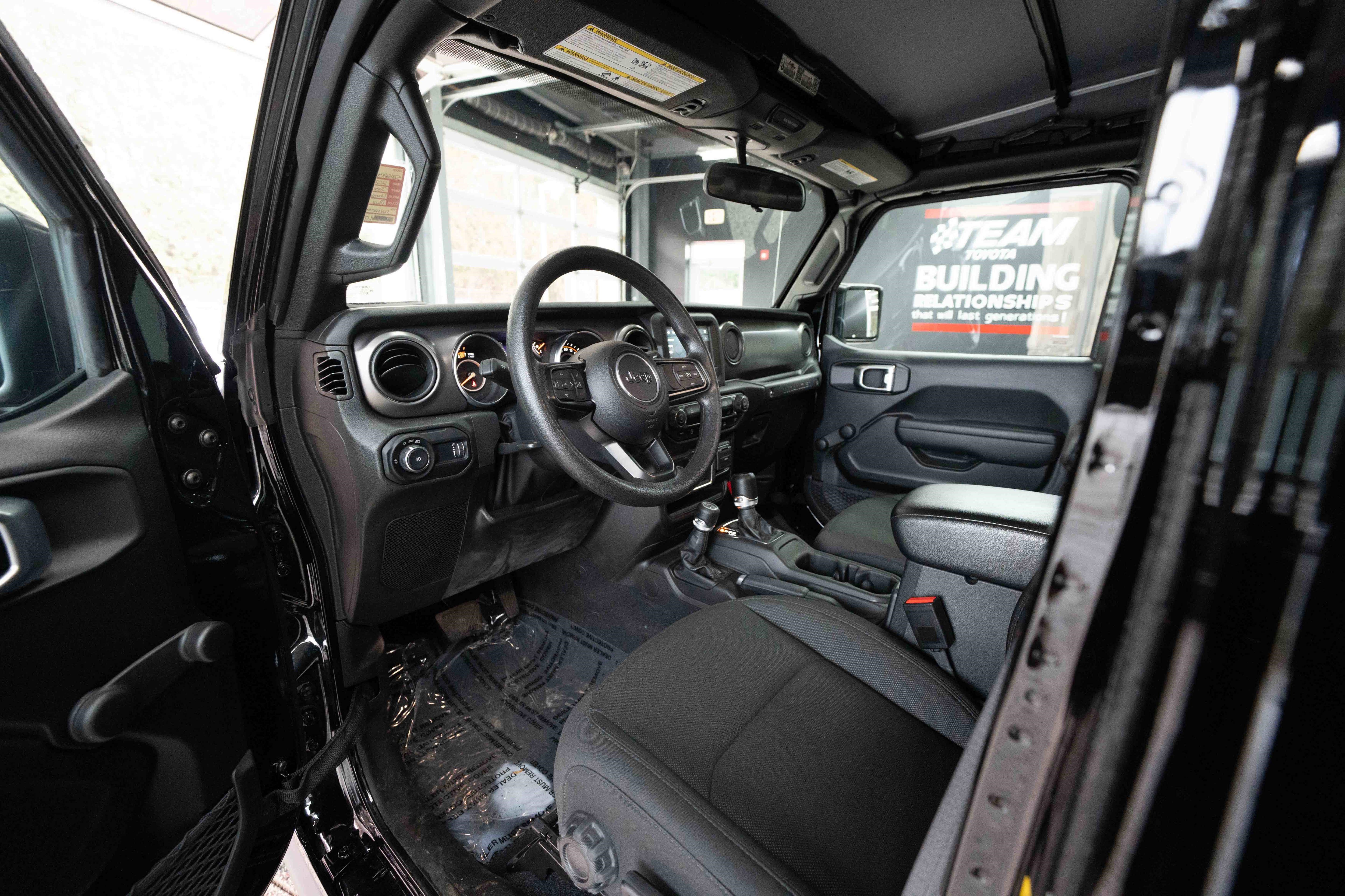 Used 2023 Jeep Wrangler Unlimited Sport image 8