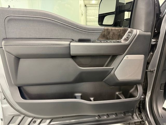 Used 2026 Ford F250 Lariat w/ Lariat Premium Package AWD/4WD image 12