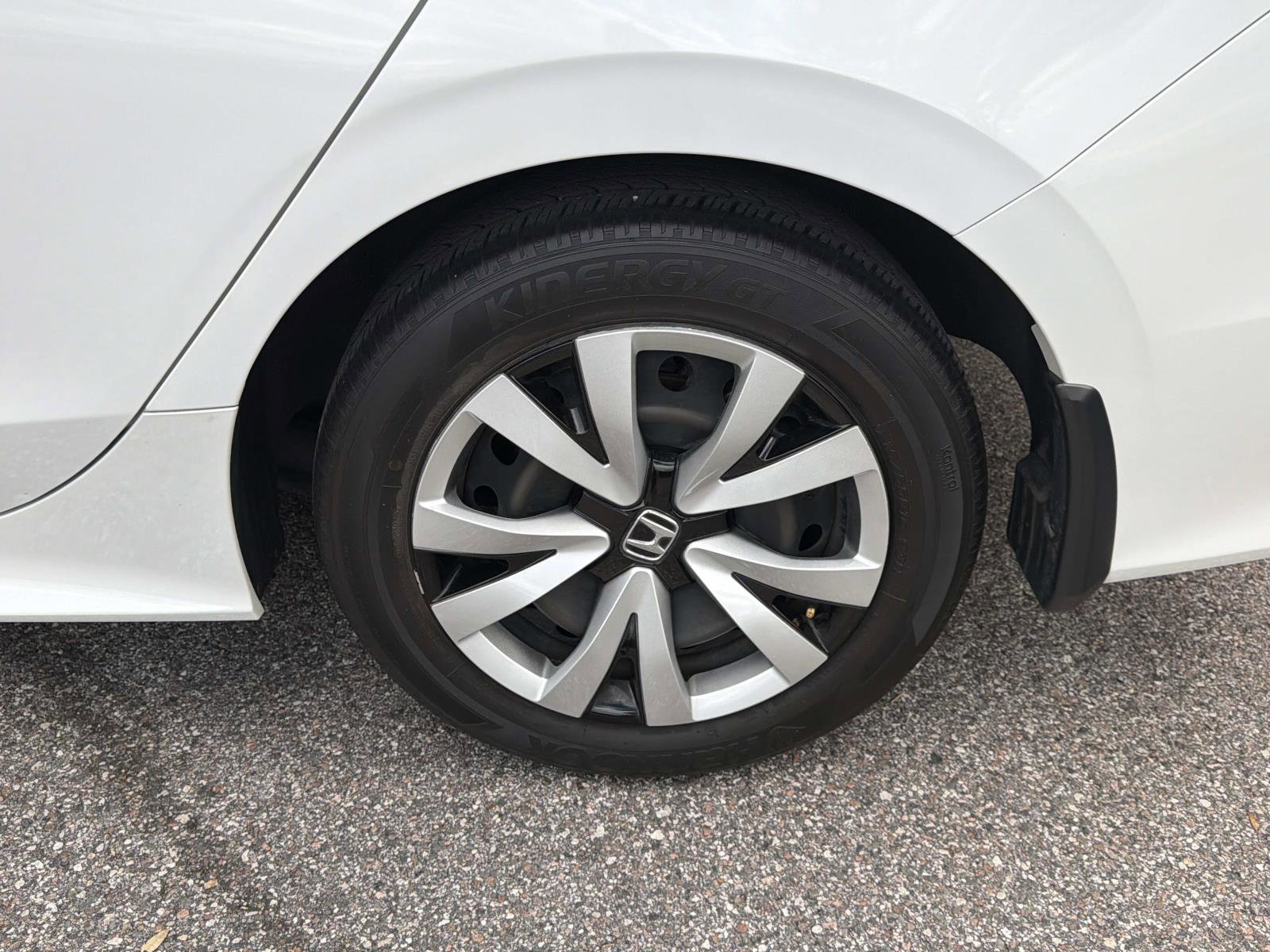 Used 2022 Honda Civic LX image 10