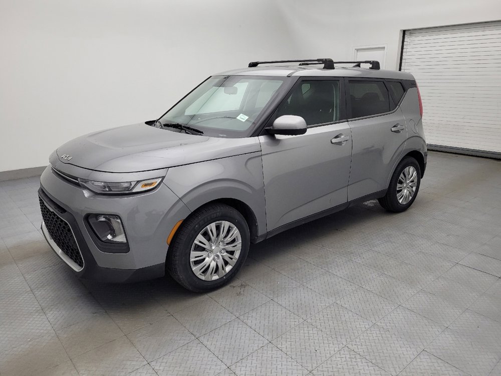 Used 2022 Kia Soul LX image 2