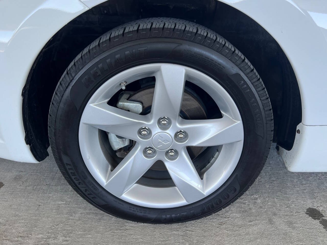 Used 2009 Mitsubishi Eclipse GS FWD image 31