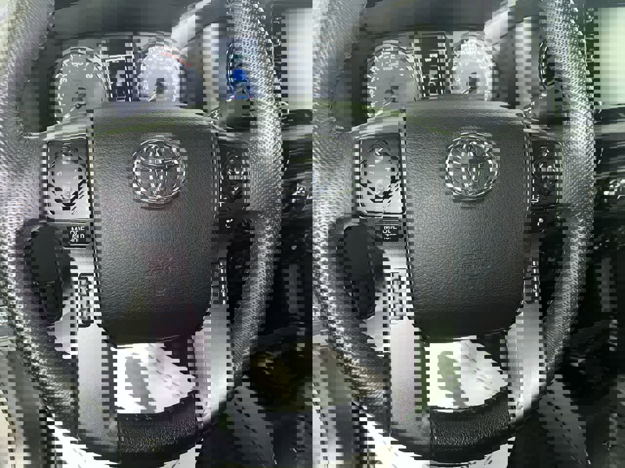 Used 2023 Toyota Tacoma TRD Off-Road image 16