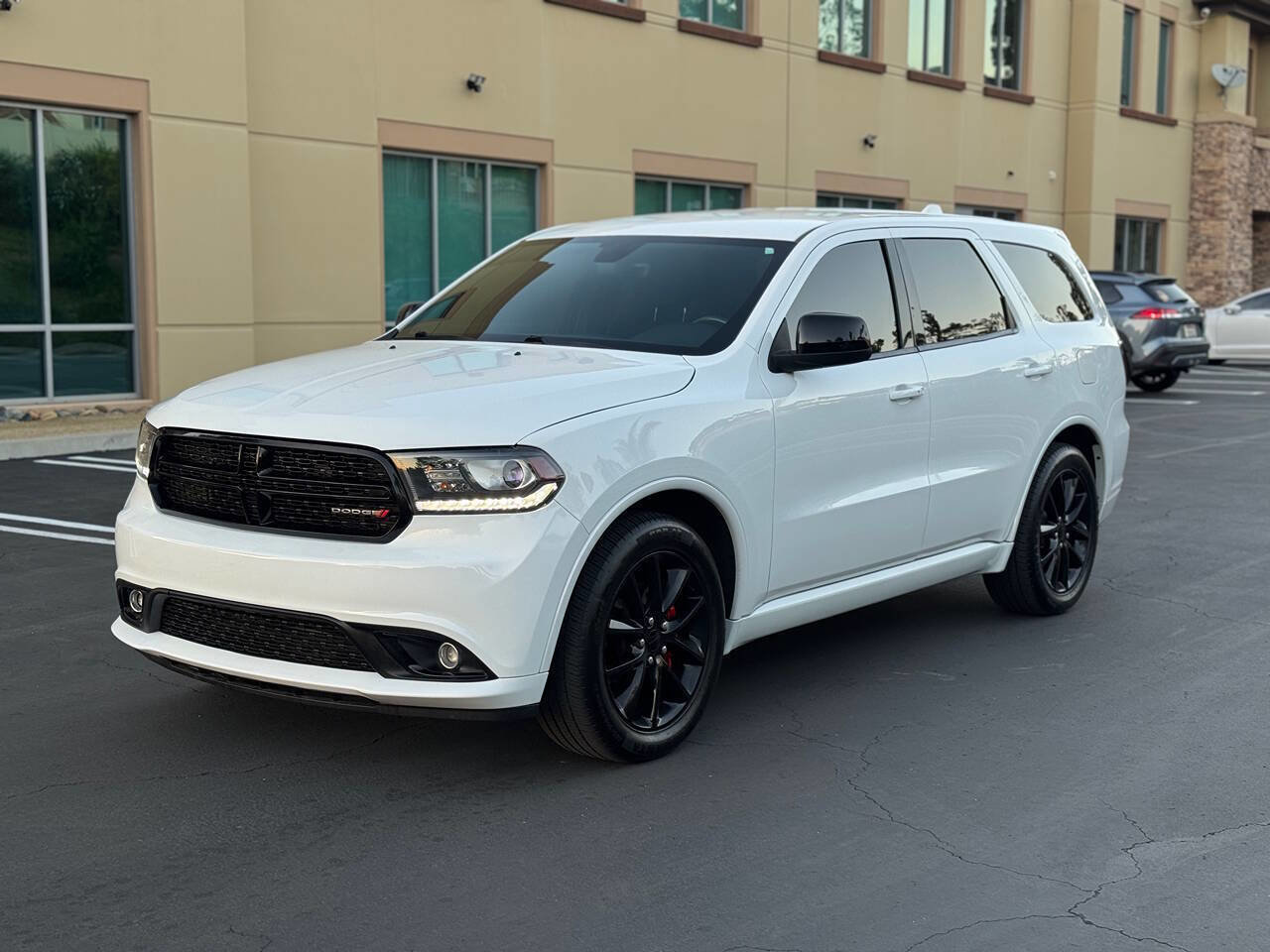 Used 2018 Dodge Durango SXT w/ Quick Order Package 2BB image 1
