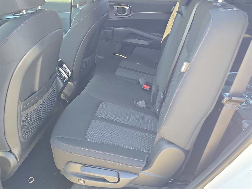 New 2026 Kia Sorento LX image 18