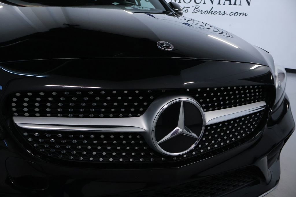 Used 2020 Mercedes-Benz C 300 4MATIC Sedan image 9