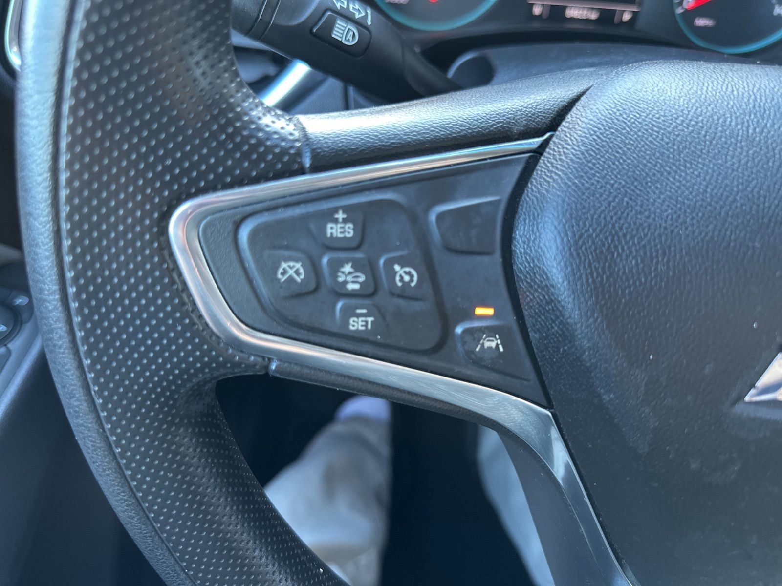 Used 2020 Chevrolet Equinox LS w/ LS Convenience Package image 27