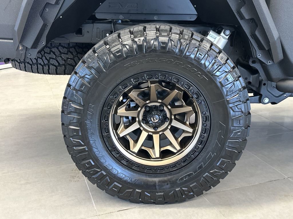 Used 2024 Jeep Gladiator Rubicon w/ Technology Group image 18