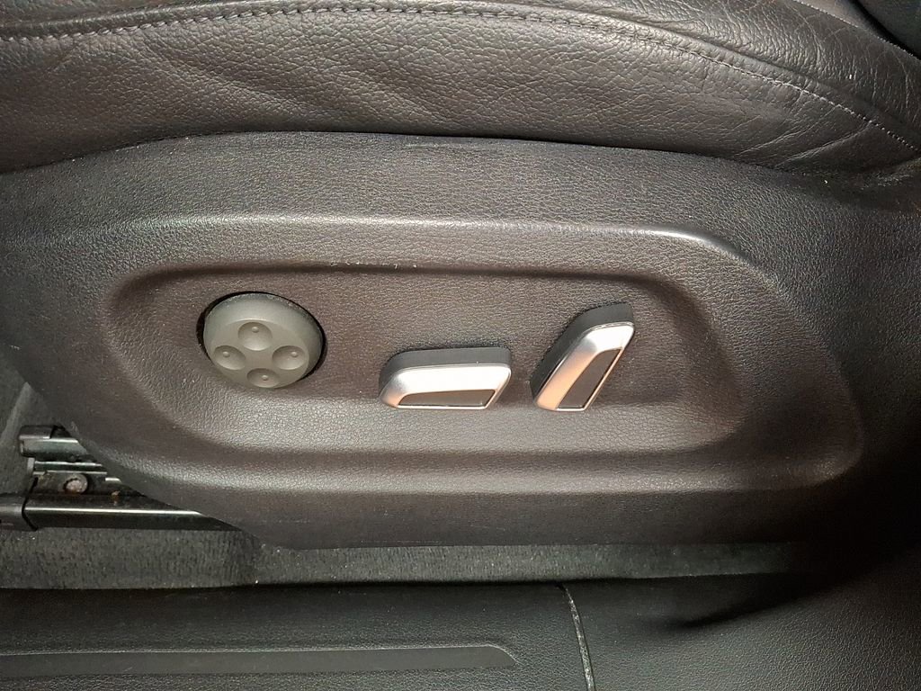 Used 2016 Audi Q5 3.0T Premium Plus w/ Technology Package image 11