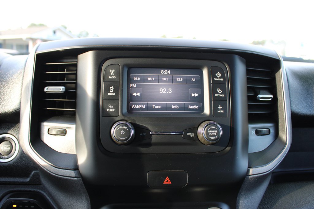 Used 2024 RAM 2500 Tradesman w/ Chrome Appearance Group AWD/4WD image 32