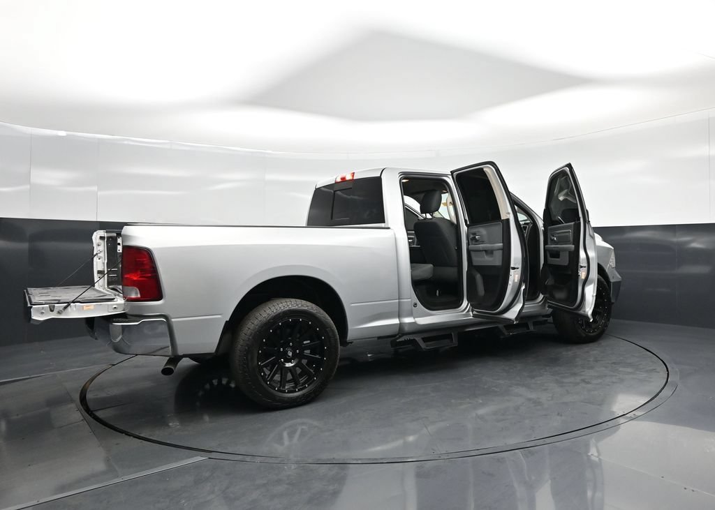 Used 2018 RAM 1500 Classic SLT RWD image 5