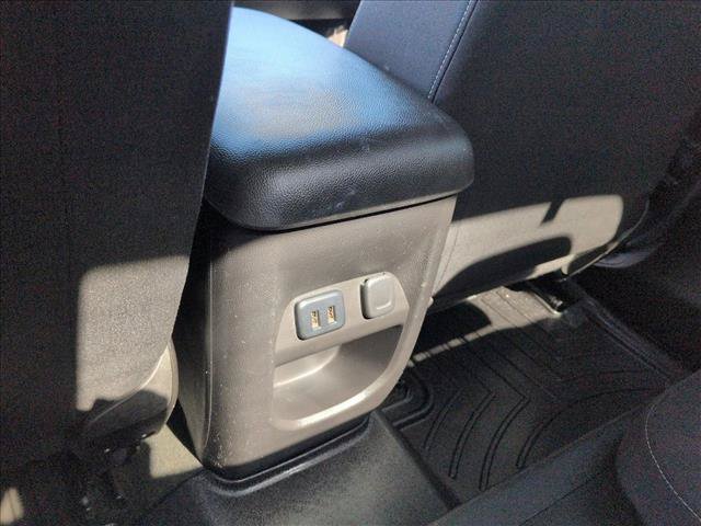 Used 2016 Chevrolet Colorado LT w/ LT Convenience Package RWD image 24