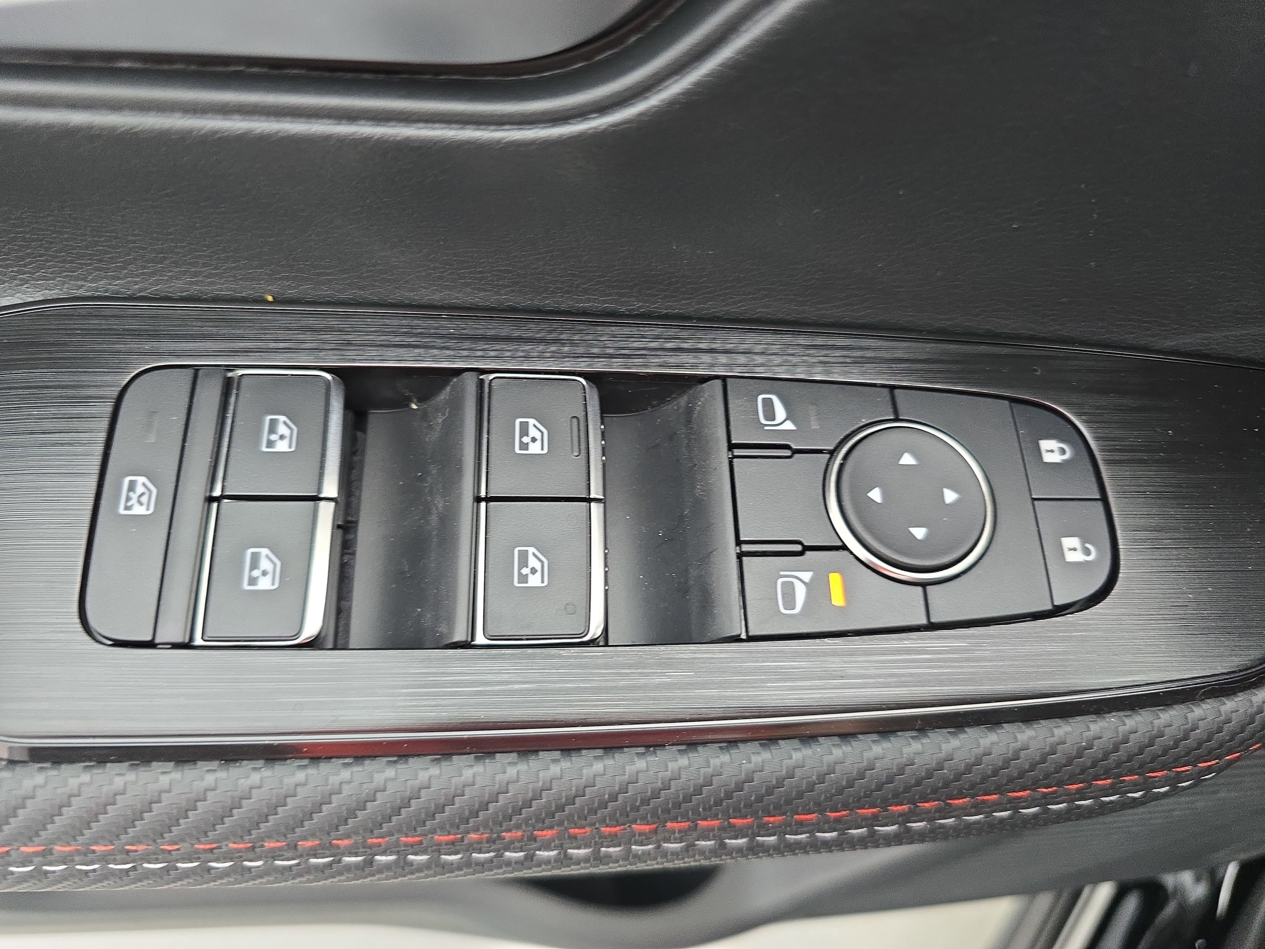 New 2026 Nissan Kicks SR FWD image 27