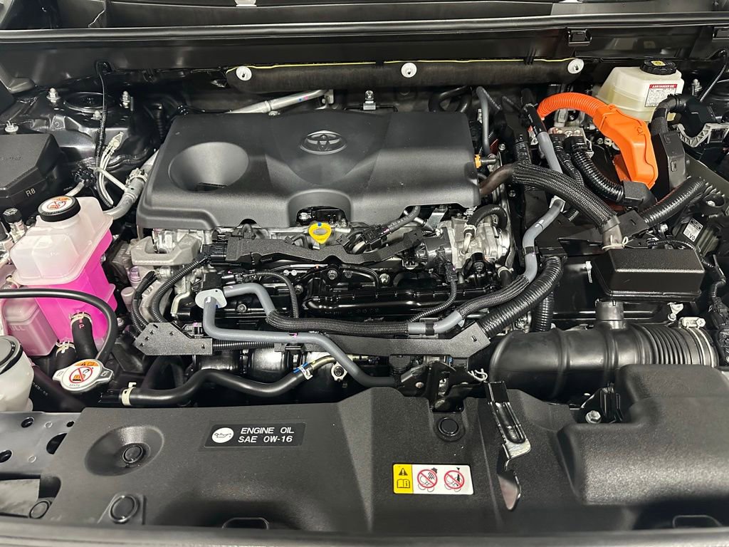 Used 2025 Toyota RAV4 XLE AWD/4WD image 63