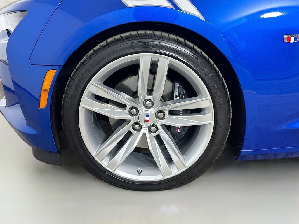 Used 2018 Chevrolet Camaro SS RWD image 38