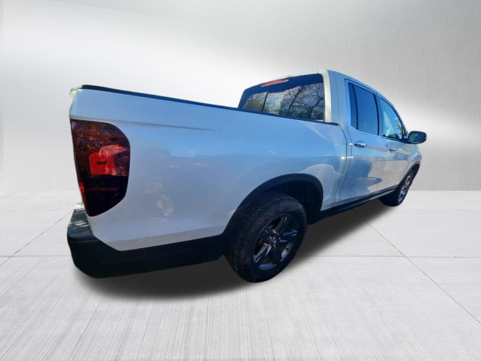 Used 2023 Honda Ridgeline RTL-E image 4