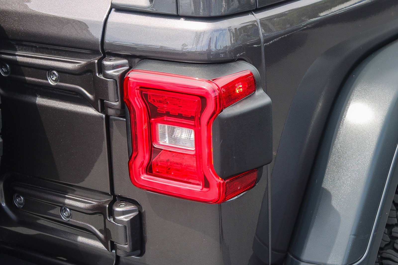 Used 2025 Jeep Wrangler Unlimited Rubicon AWD/4WD image 10